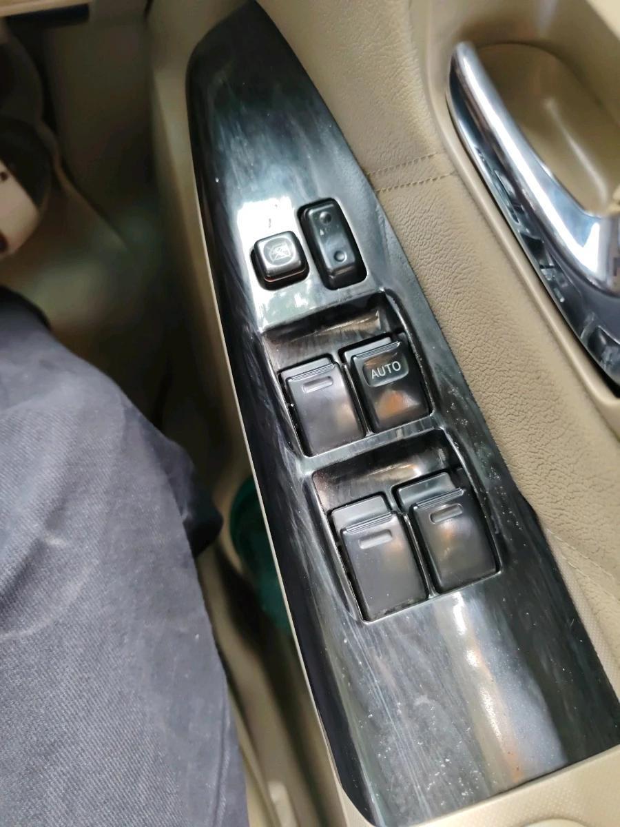 2012 Toyota Fortuner 3.0 4X4 MT, Diesel, Manual, 2,57,904 km, interior