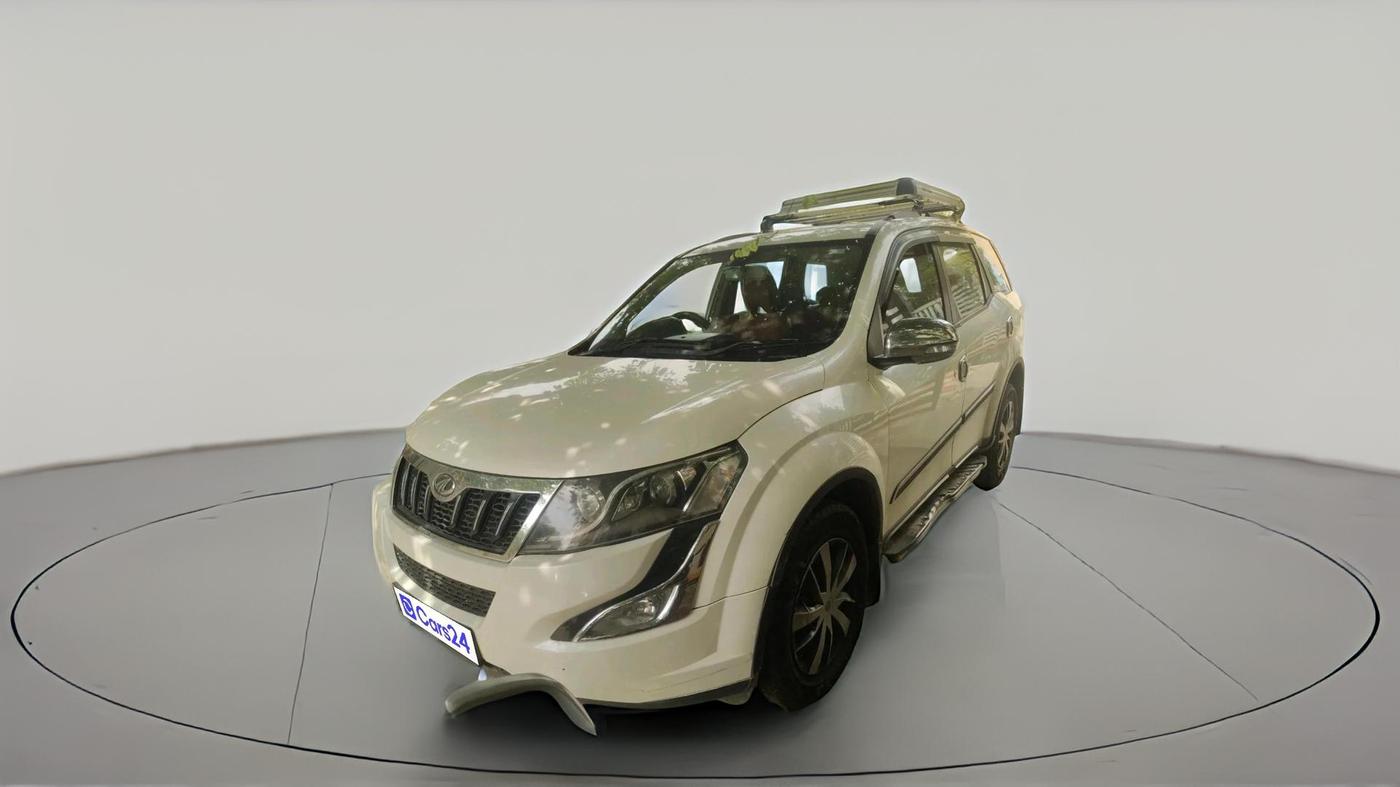 2018 Mahindra XUV500 W6, Diesel, Manual, 1,84,166 km, exterior