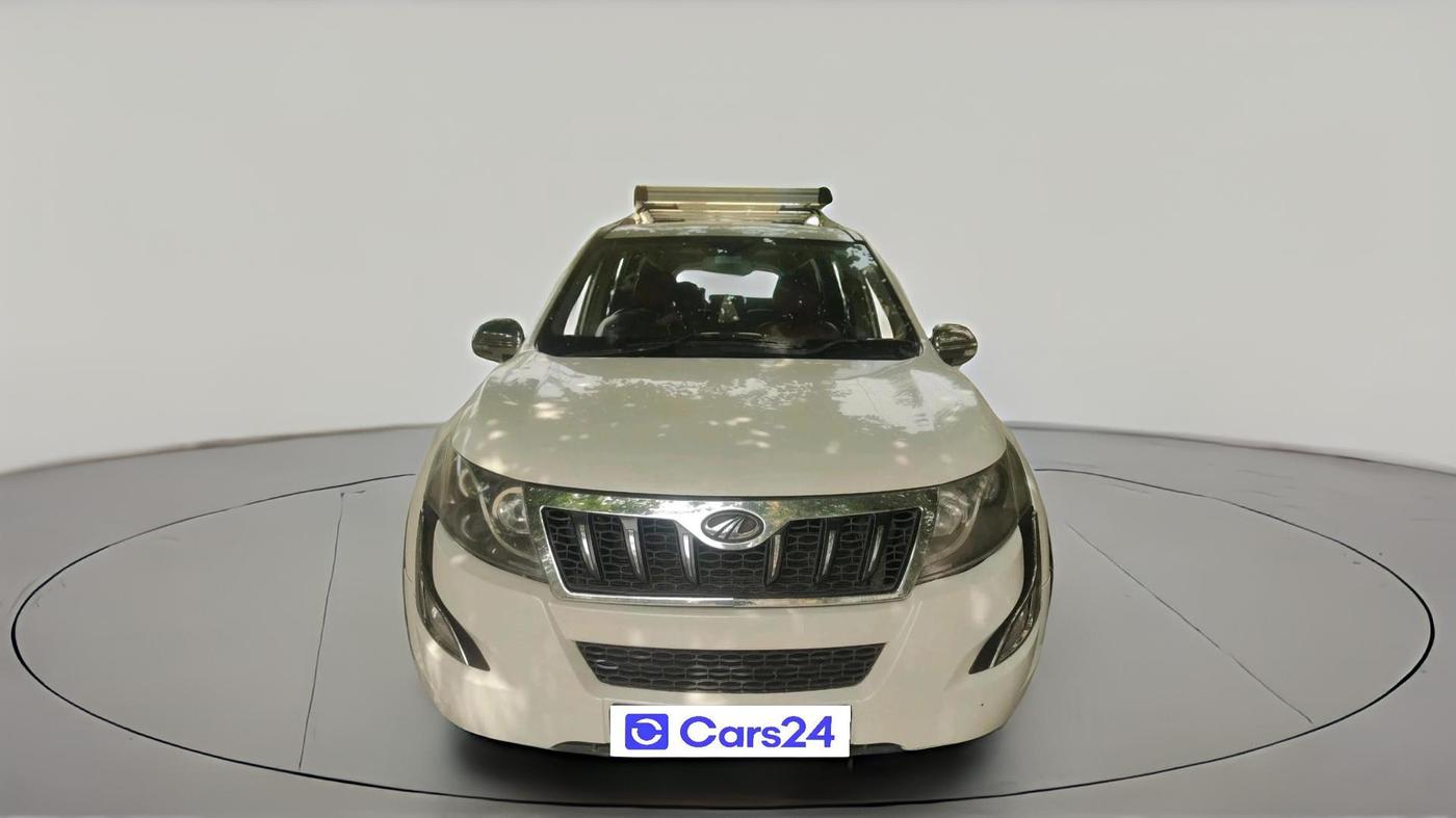 2018 Mahindra XUV500 W6, Diesel, Manual, 1,84,166 km, exterior