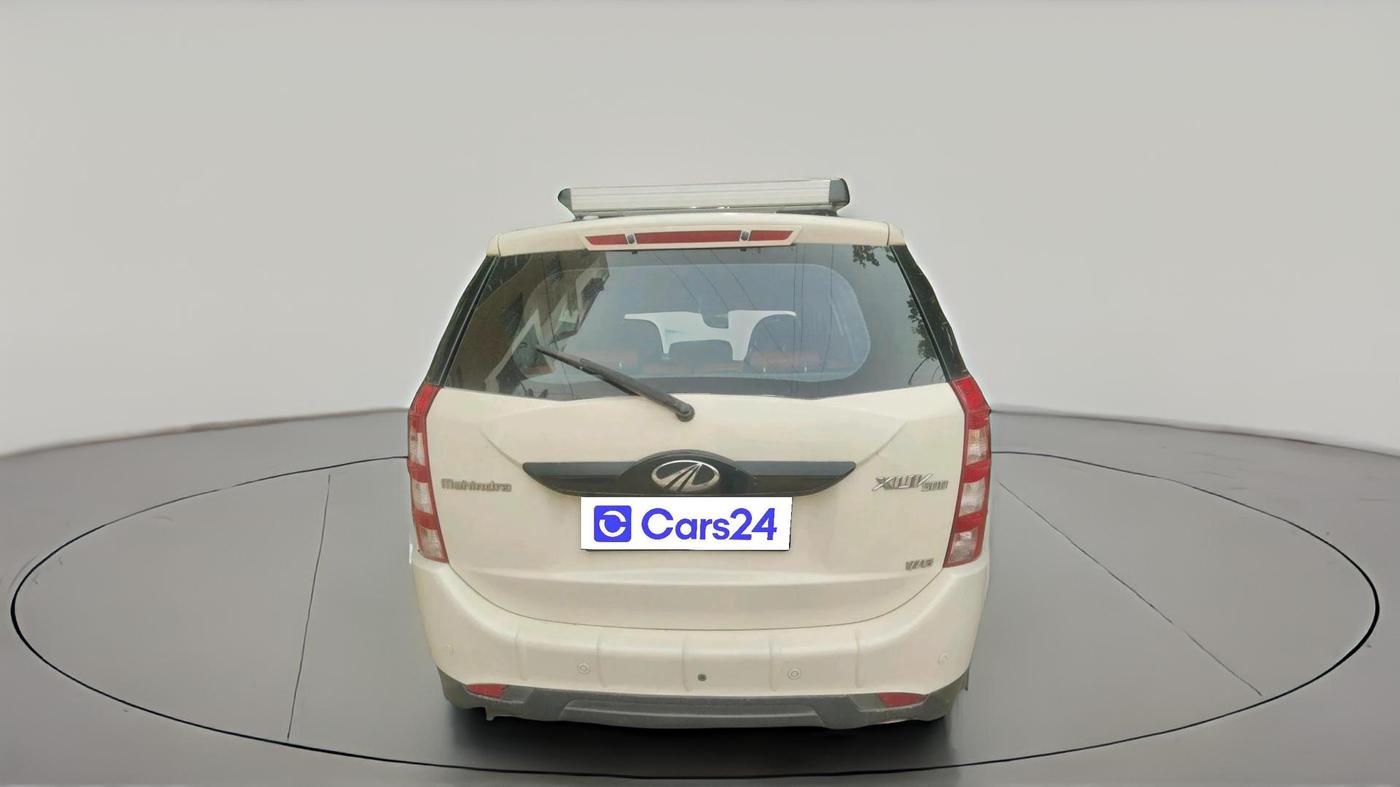 2018 Mahindra XUV500 W6, Diesel, Manual, 1,84,166 km, exterior