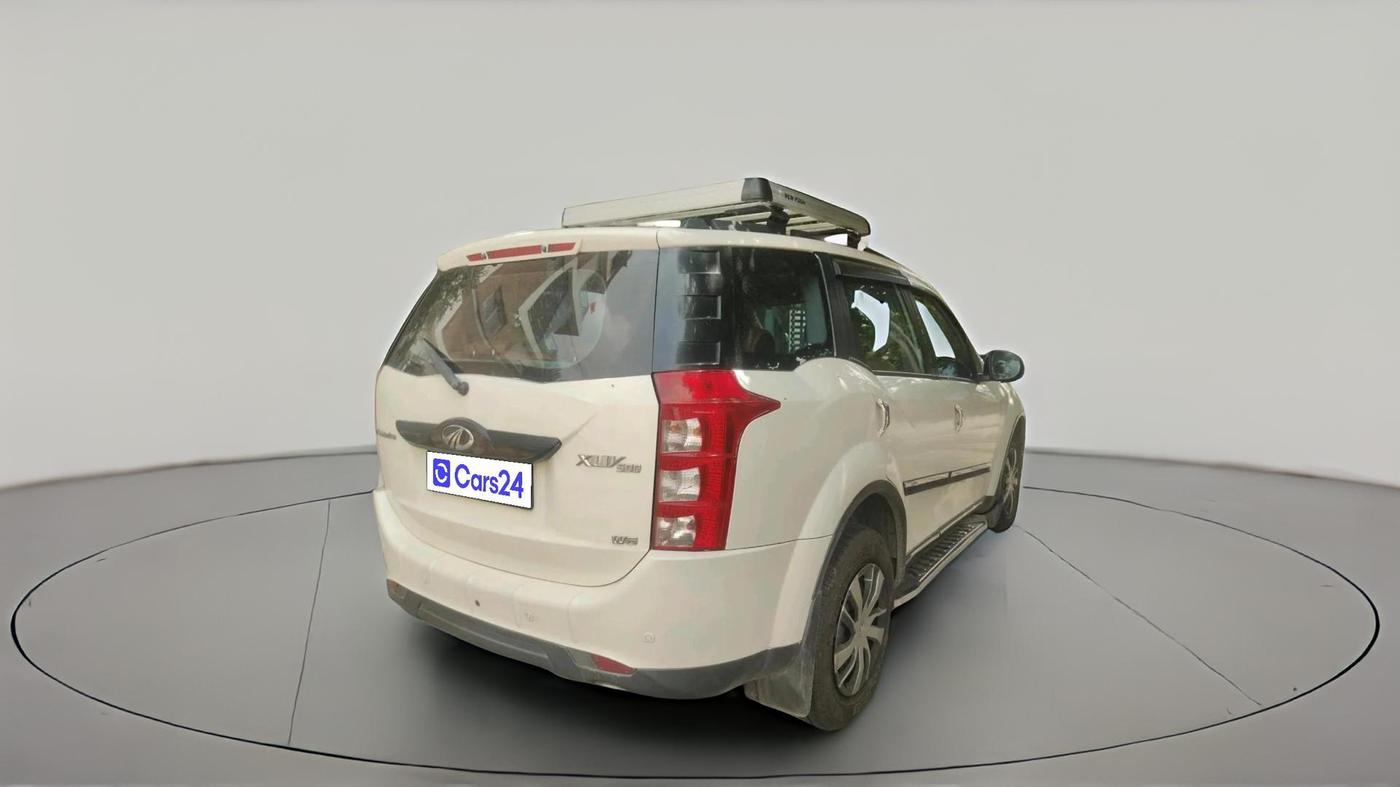 2018 Mahindra XUV500 W6, Diesel, Manual, 1,84,166 km, exterior