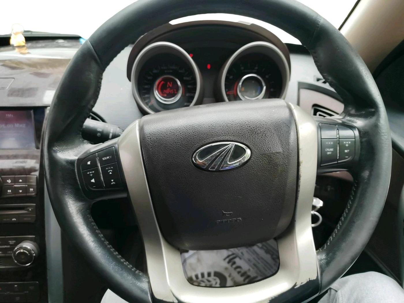 2012 Mahindra XUV500 W8, Diesel, Manual, 1,48,457 km, interior