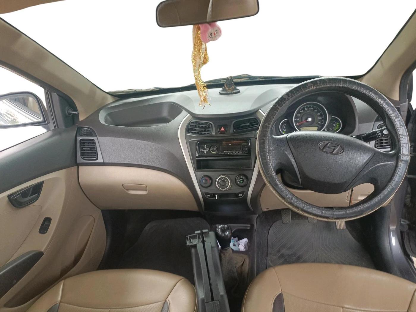 2016 Hyundai Eon ERA + LPG, Petrol, Manual, 1,15,761 km, interior