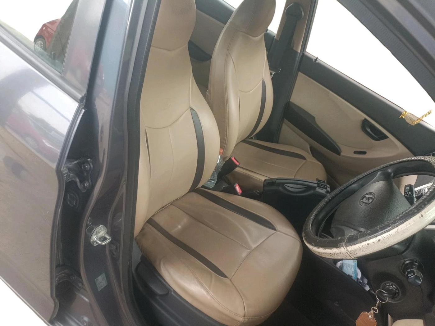 2016 Hyundai Eon ERA + LPG, Petrol, Manual, 1,15,761 km, interior