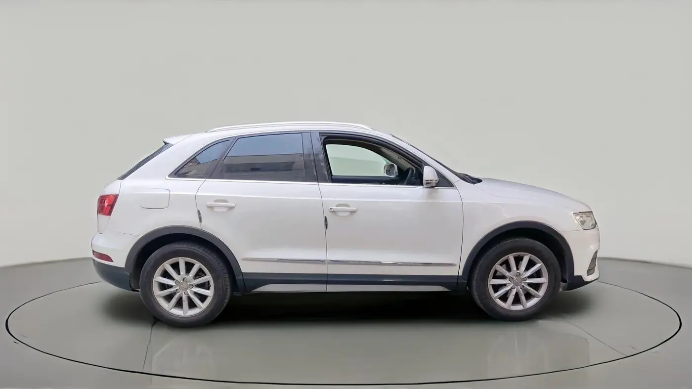 2015 Audi Q3 35 TDI Quattro, Diesel, Automatic, 28,863 km, exterior