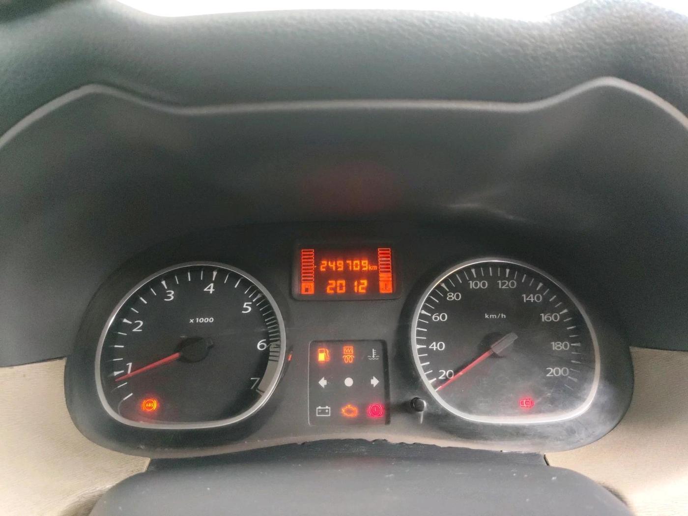 2012 Renault Duster 110 PS RXZ DIESEL, Diesel, Manual, 2,49,709 km, interior
