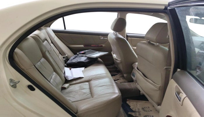 2006 Toyota Corolla H2 E 1.8, Petrol, Manual, 1,28,520 km, interior