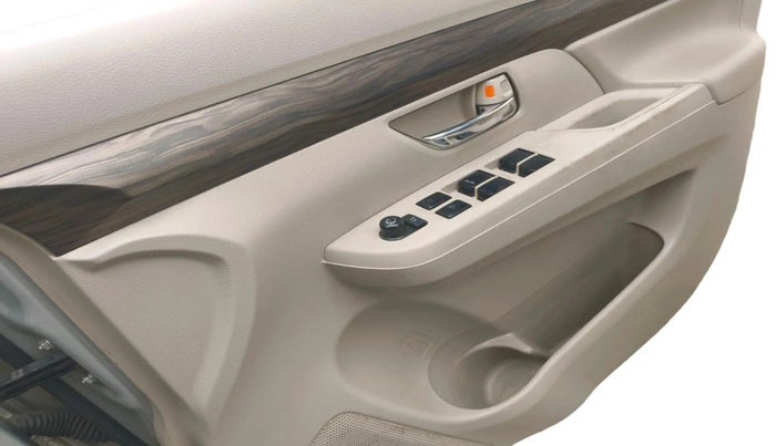 2020 Maruti Ertiga ZXI+ SHVS, Petrol, Manual, 1,43,966 km, interior