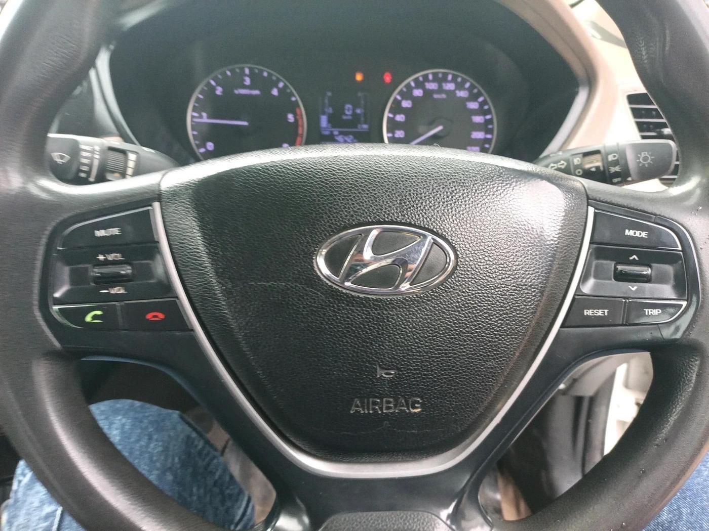 2017 Hyundai Elite i20 SPORTZ 1.4 CRDI, Diesel, Manual, 98,848 km, interior