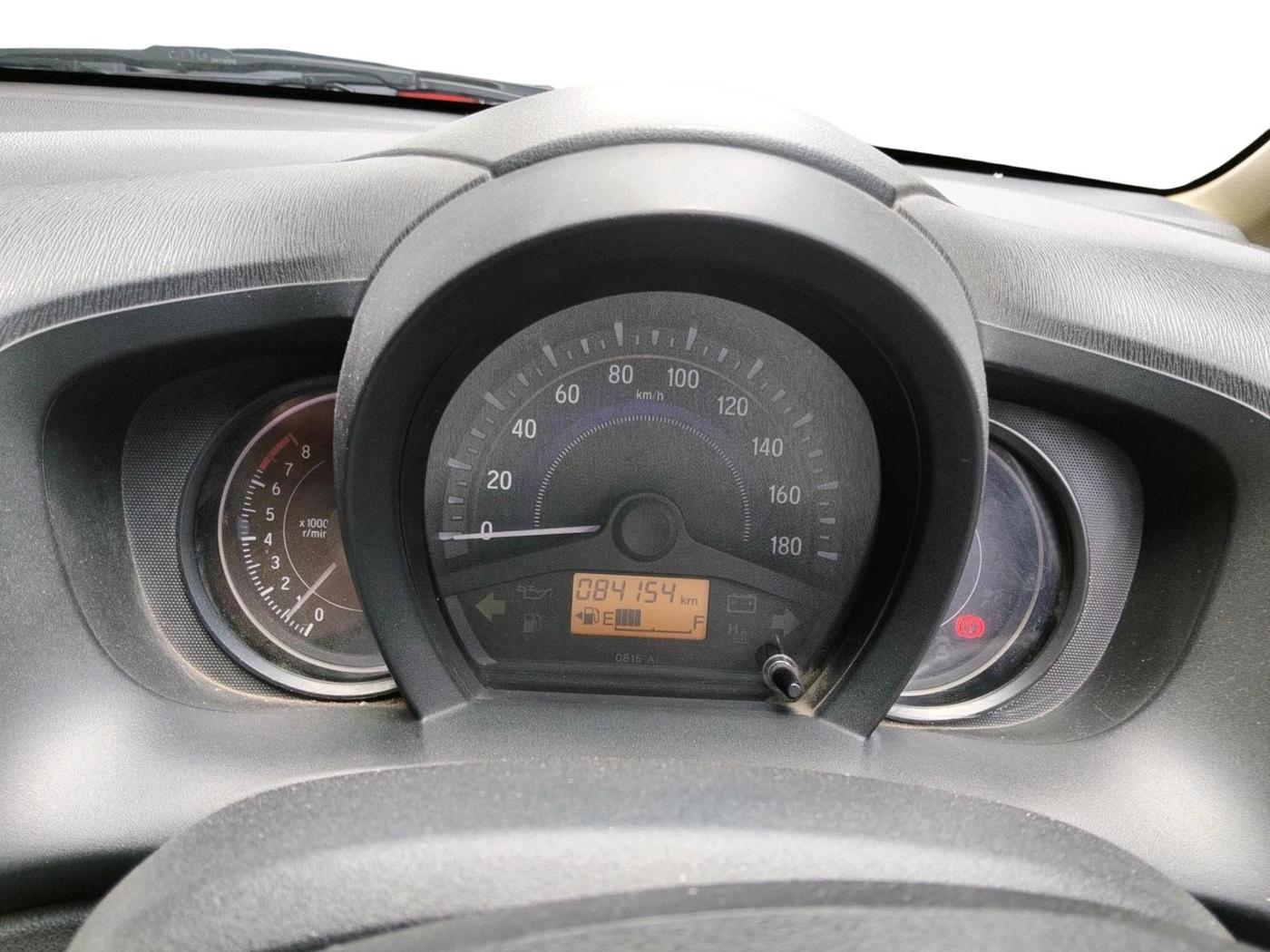 2014 Honda Brio VX MT, Petrol, Manual, 84,154 km, interior