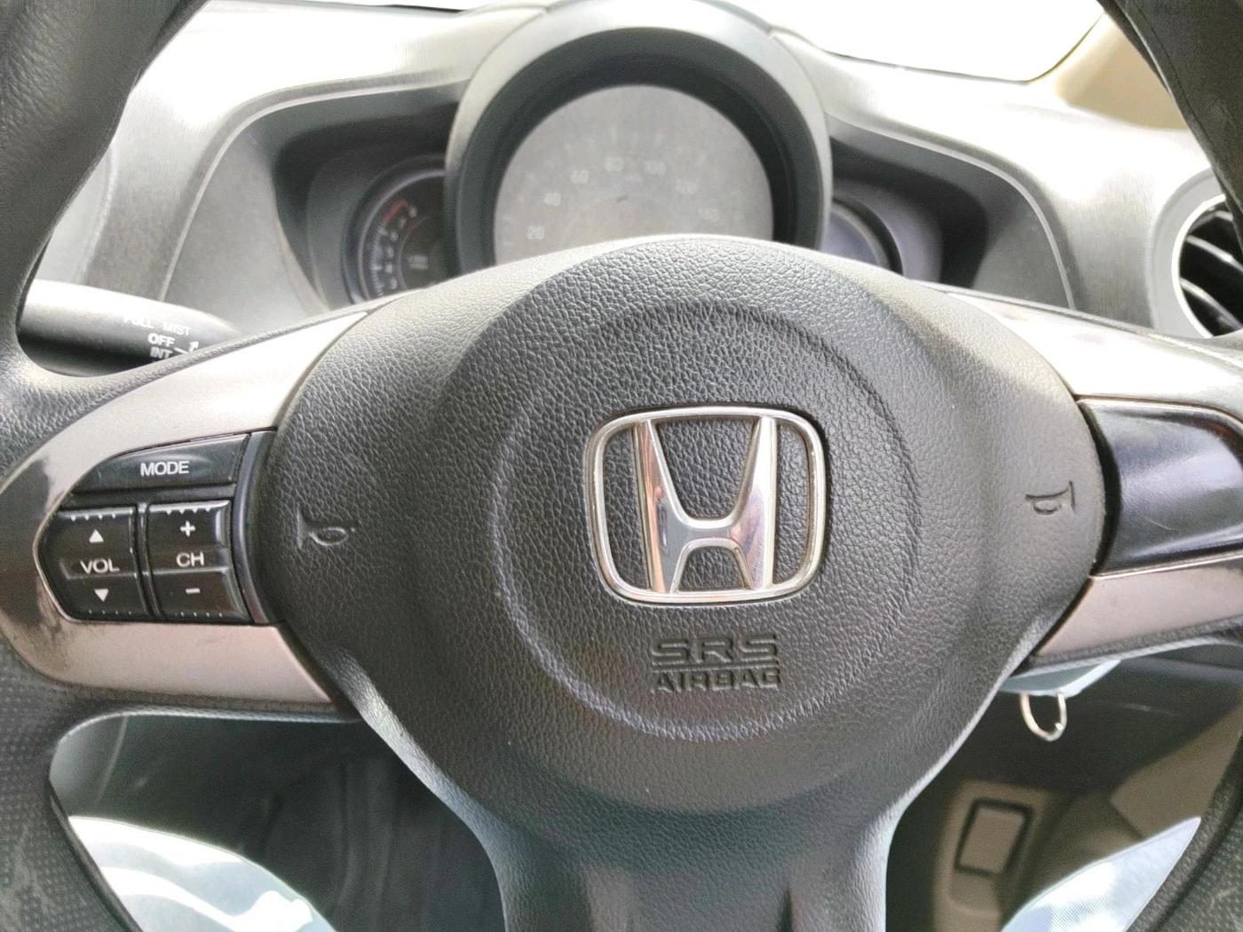 2014 Honda Brio VX MT, Petrol, Manual, 84,154 km, interior