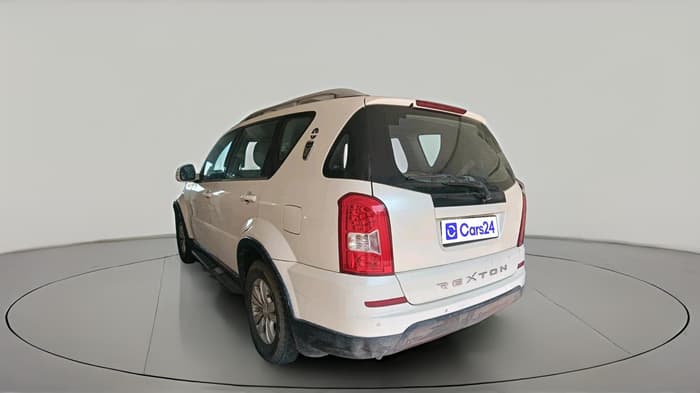 2015 Ssangyong Rexton RX7, Diesel, Automatic, 1,24,409 km, exterior