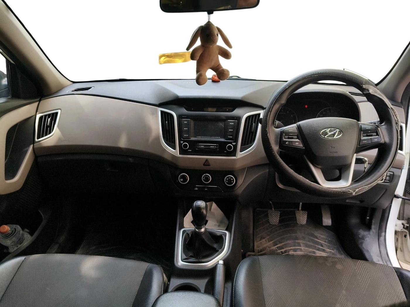 2019 Hyundai Creta E PLUS 1.6 PETROL, Petrol, Manual, 1,06,133 km, interior