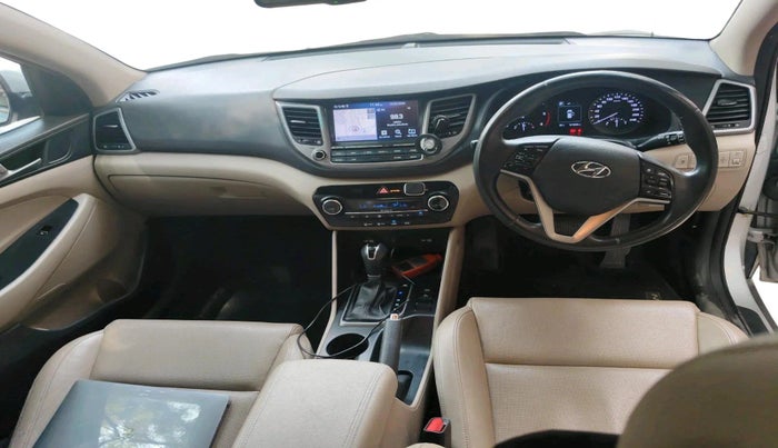 2018 Hyundai Tucson 2WD AT GL DIESEL
, Diesel, Automatic, 1,21,290 km, interior