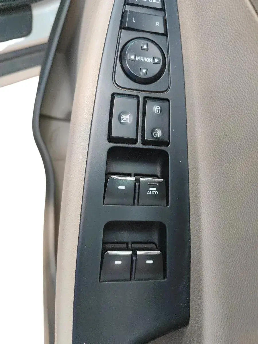 2018 Hyundai Tucson 2WD AT GL DIESEL
, Diesel, Automatic, 1,21,290 km, interior