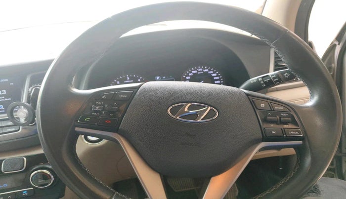 2018 Hyundai Tucson 2WD AT GL DIESEL
, Diesel, Automatic, 1,21,290 km, interior