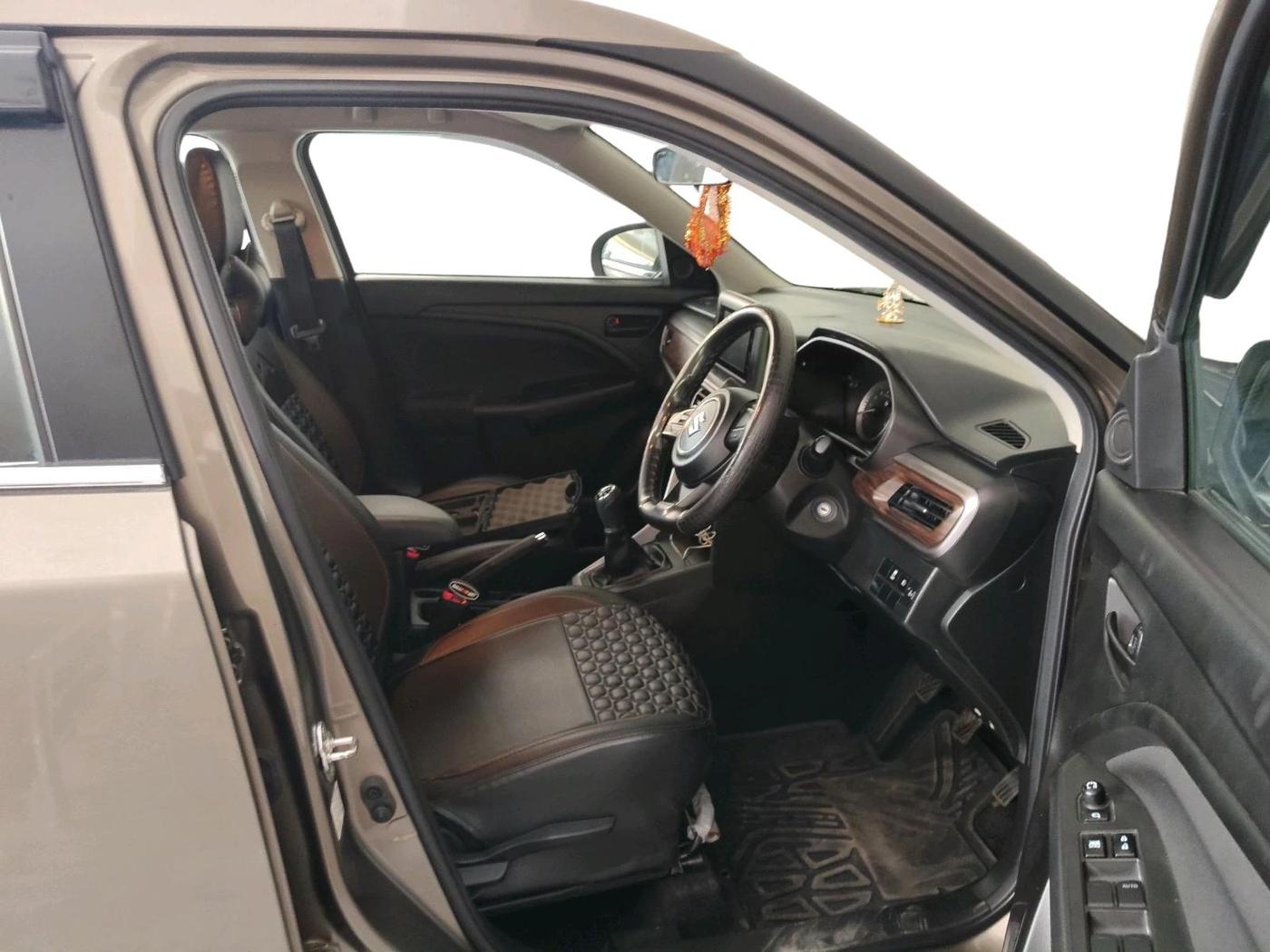 2024 Maruti BREZZA VXI, Petrol, Manual, 22,708 km, interior