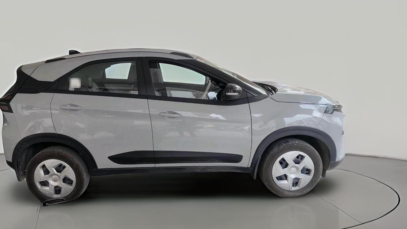 2025 Tata NEXON Pure Plus 1.5 Diesel 6AMT, Diesel, Automatic, 25,845 km, exterior