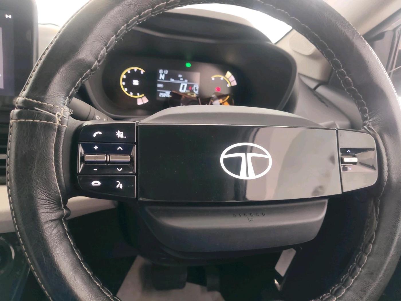 2025 Tata NEXON Pure Plus 1.5 Diesel 6AMT, Diesel, Automatic, 25,845 km, interior