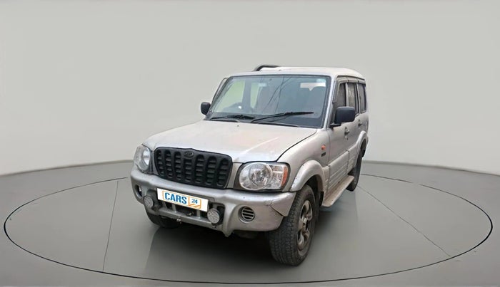 2006 Mahindra Scorpio 2.6 TURBO 8 STR, Diesel, Manual, 1,31,403 km, exterior