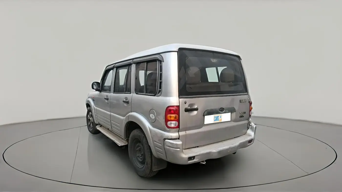 2006 Mahindra Scorpio 2.6 TURBO 8 STR, Diesel, Manual, 1,31,403 km, exterior
