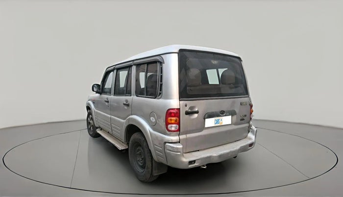 2006 Mahindra Scorpio 2.6 TURBO 8 STR, Diesel, Manual, 1,31,403 km, exterior