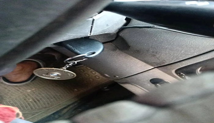 2006 Mahindra Scorpio 2.6 TURBO 8 STR, Diesel, Manual, 1,31,403 km, interior