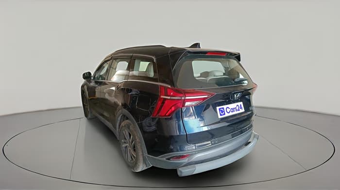 2023 Mahindra XUV700 AX 5 D MT 7 STR, Diesel, Manual, 32,048 km, exterior