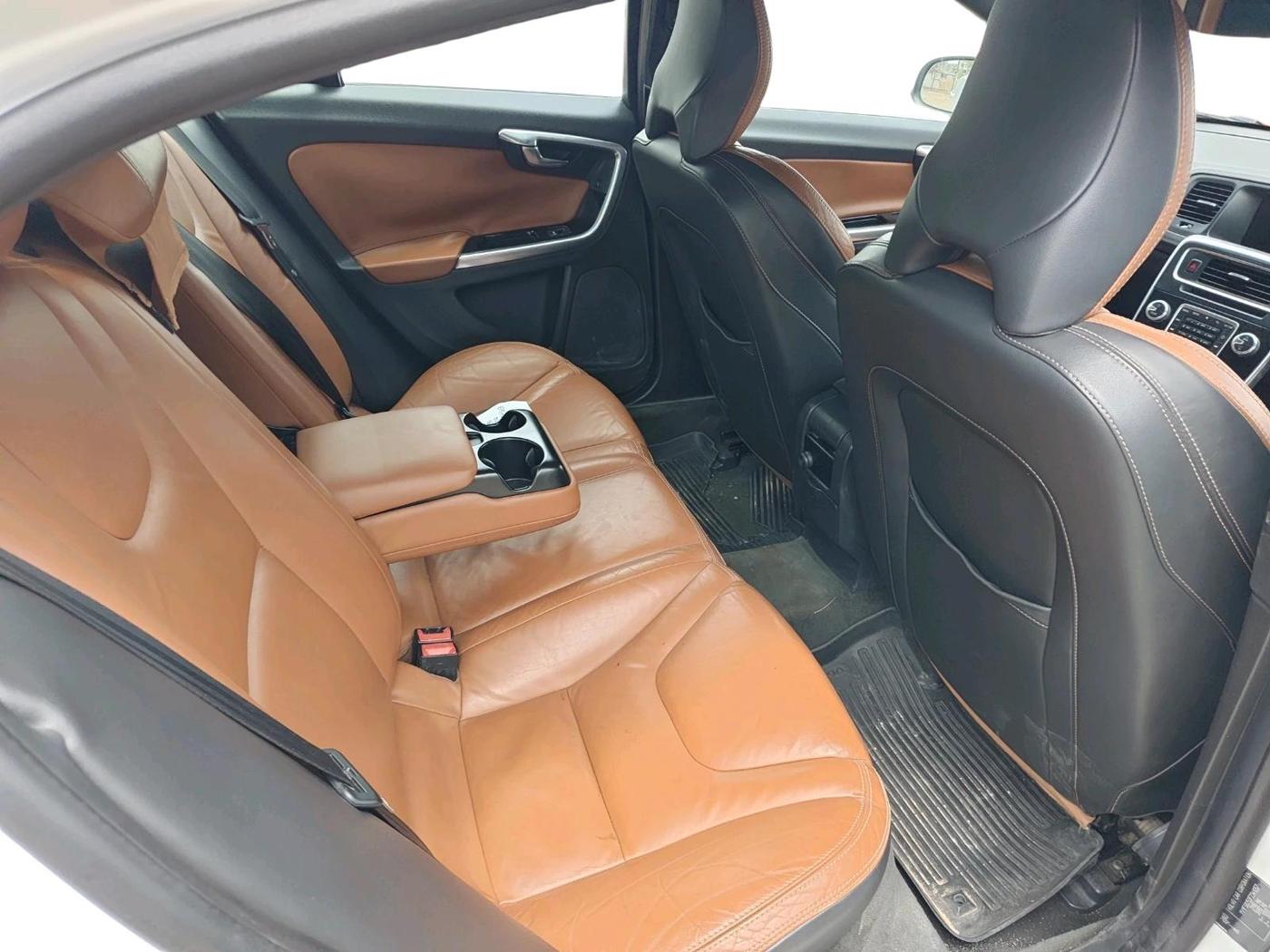 2015 Volvo S60 SUMMUM D5, Diesel, Automatic, 1,28,415 km, interior