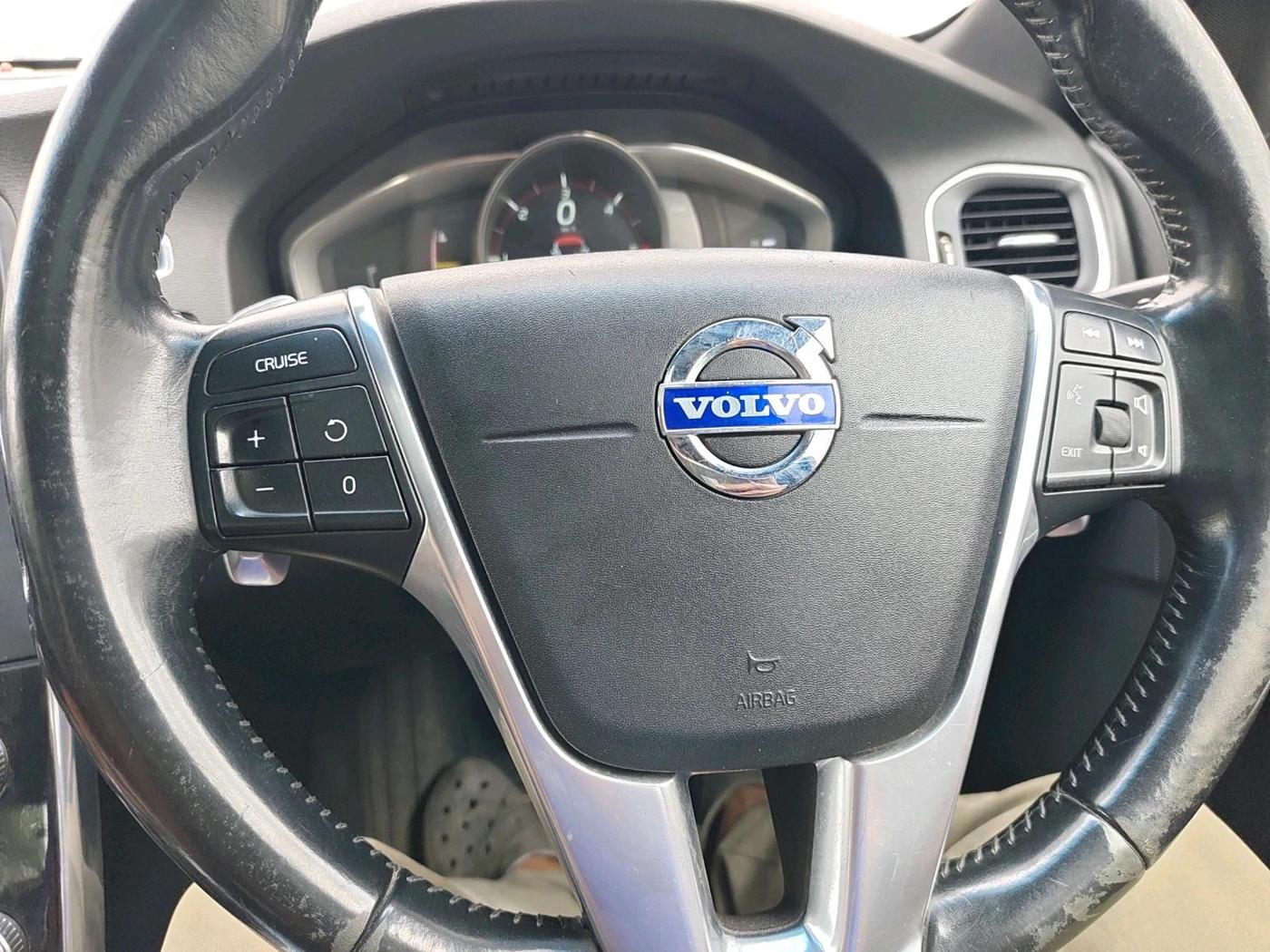 2015 Volvo S60 SUMMUM D5, Diesel, Automatic, 1,28,415 km, interior