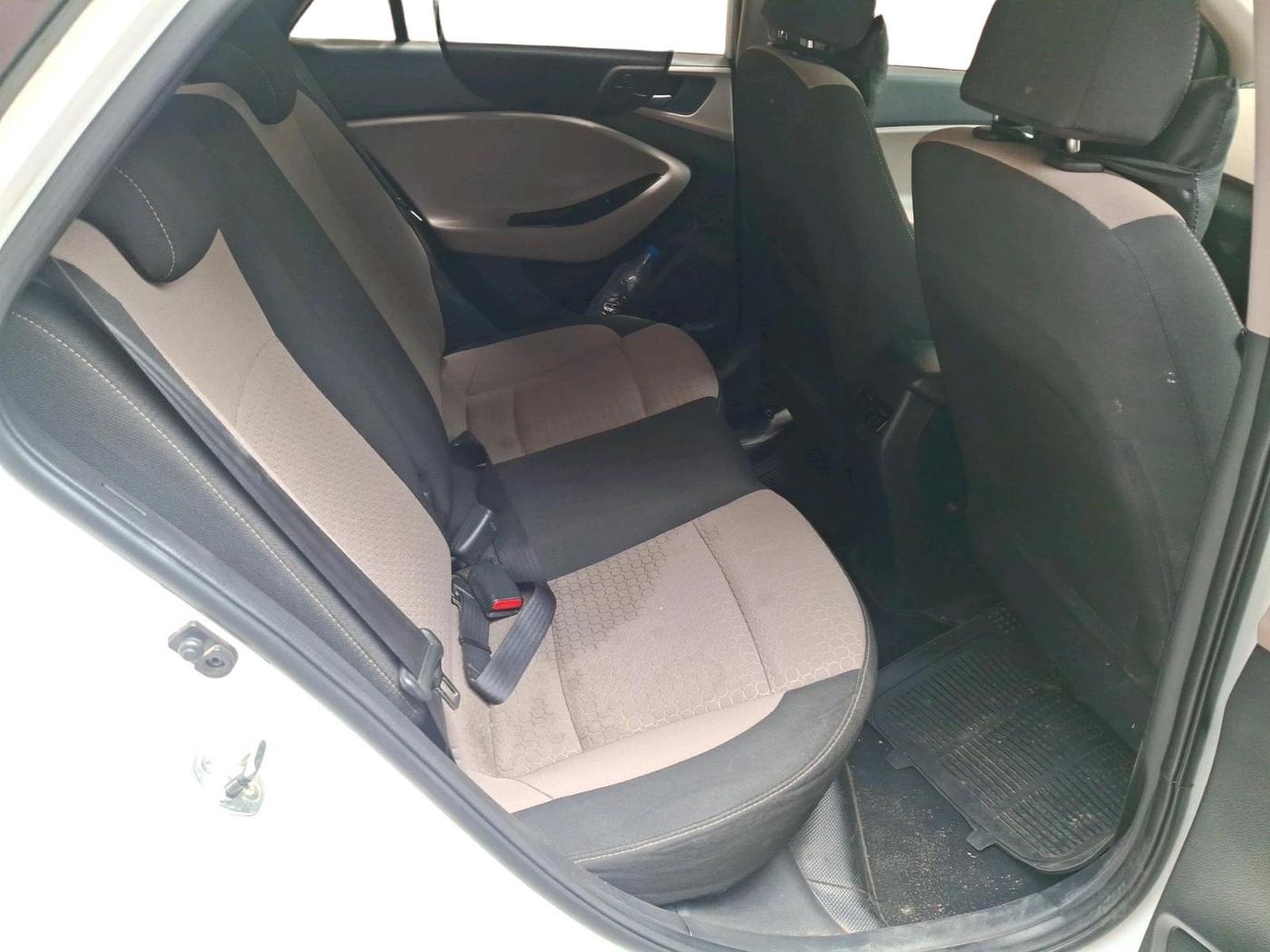 2017 Hyundai Elite i20 ASTA 1.4 CRDI, Diesel, Manual, 94,204 km, interior