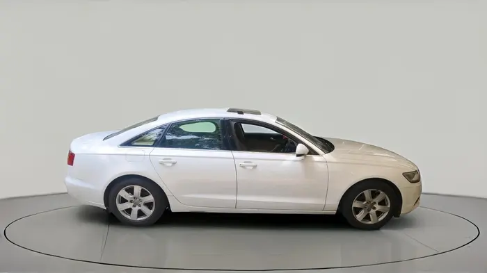 2015 Audi A6 35TDI PREMIUM, Diesel, Automatic, 1,06,739 km, exterior
