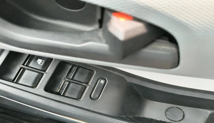 2025 Tata Tiago XT PETROL, Petrol, Manual, 12,477 km, interior