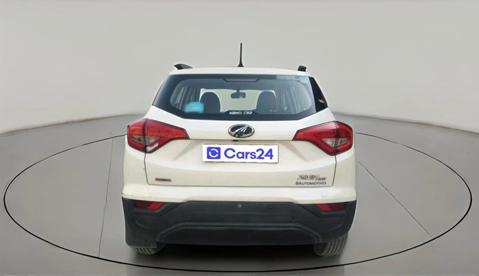 2022 Mahindra XUV300 W6 1.5 DIESEL AMT, Diesel, Automatic, 1,15,207 km, exterior