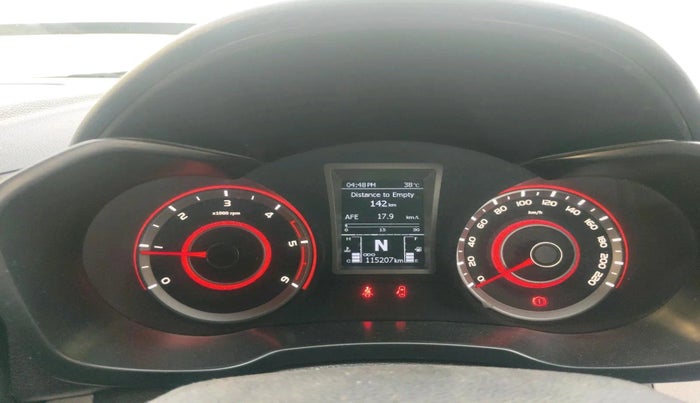 2022 Mahindra XUV300 W6 1.5 DIESEL AMT, Diesel, Automatic, 1,15,207 km, interior