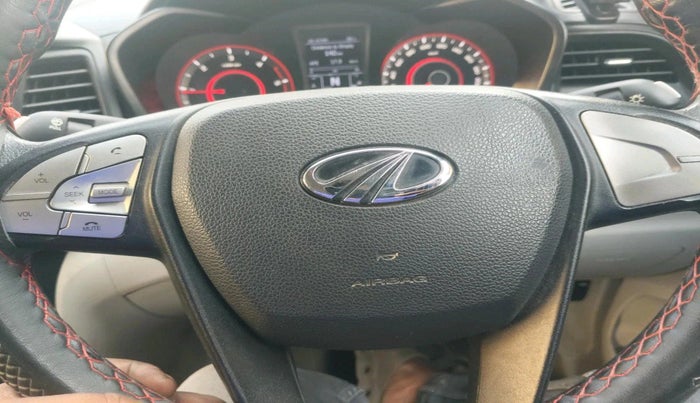 2022 Mahindra XUV300 W6 1.5 DIESEL AMT, Diesel, Automatic, 1,15,207 km, interior