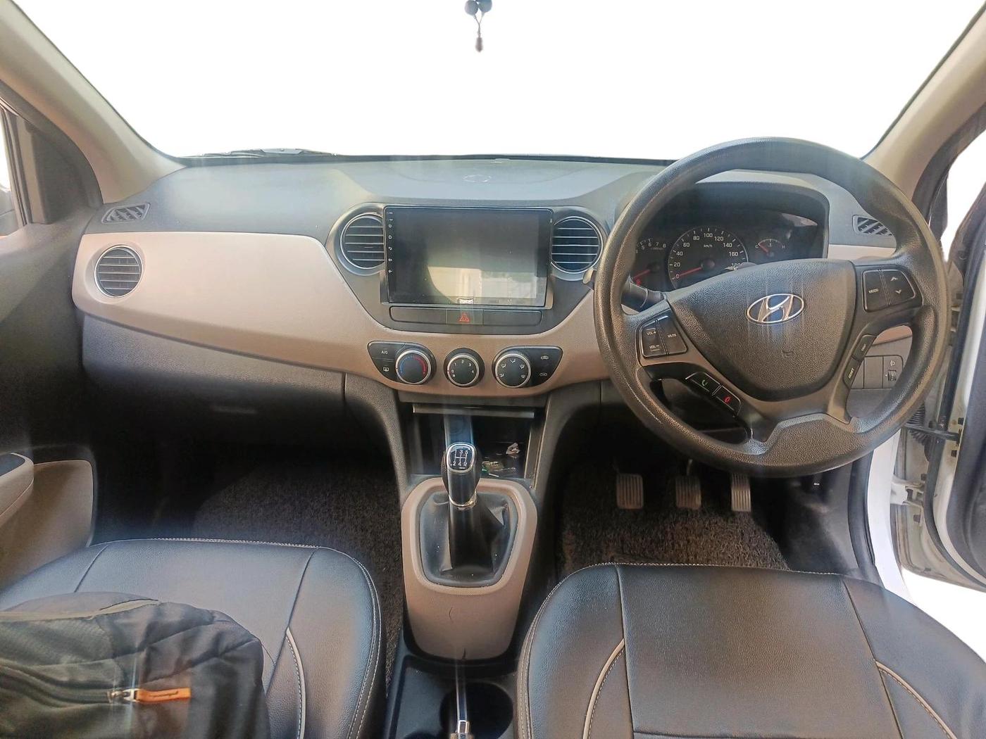 2014 Hyundai Xcent S (O) 1.2, Petrol, Manual, 54,556 km, interior