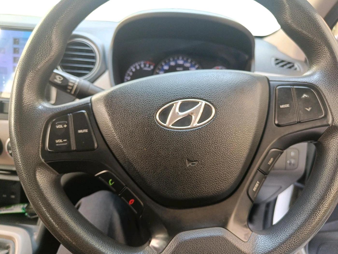2014 Hyundai Xcent S (O) 1.2, Petrol, Manual, 54,556 km, interior