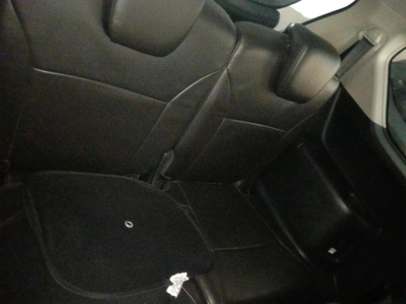 2022 Maruti XL6 ALPHA AT, Petrol, Automatic, 50,725 km, interior