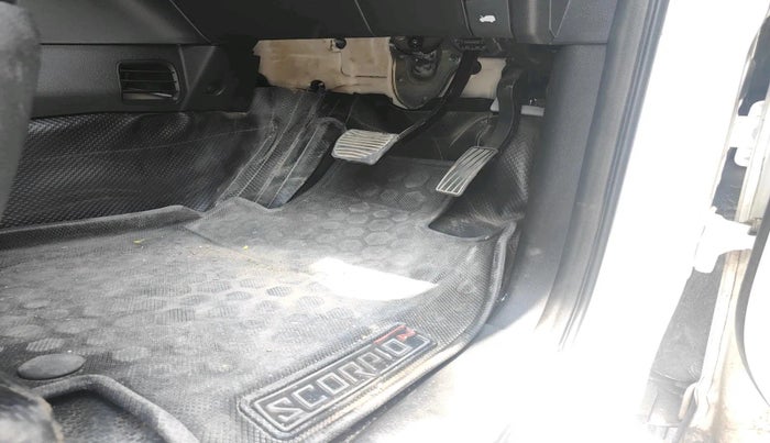 2023 Mahindra SCORPIO-N Z8 L DIESEL AT 2WD 6 STR, Diesel, Automatic, 52,603 km, interior