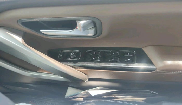 2023 Mahindra SCORPIO-N Z8 L DIESEL AT 2WD 6 STR, Diesel, Automatic, 52,603 km, interior