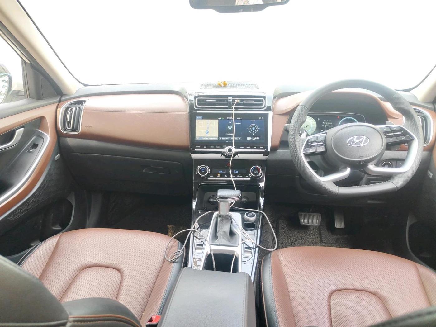 2023 Hyundai ALCAZAR 2.0 SIGNATURE (O) AT 7STR, Petrol, Automatic, 22,700 km, interior