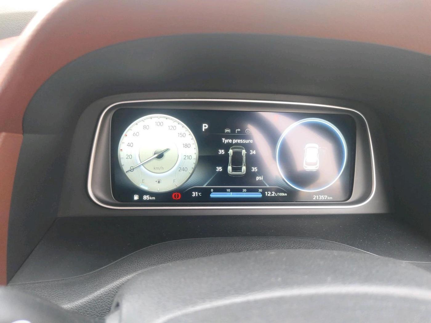 2023 Hyundai ALCAZAR 2.0 SIGNATURE (O) AT 7STR, Petrol, Automatic, 22,700 km, interior