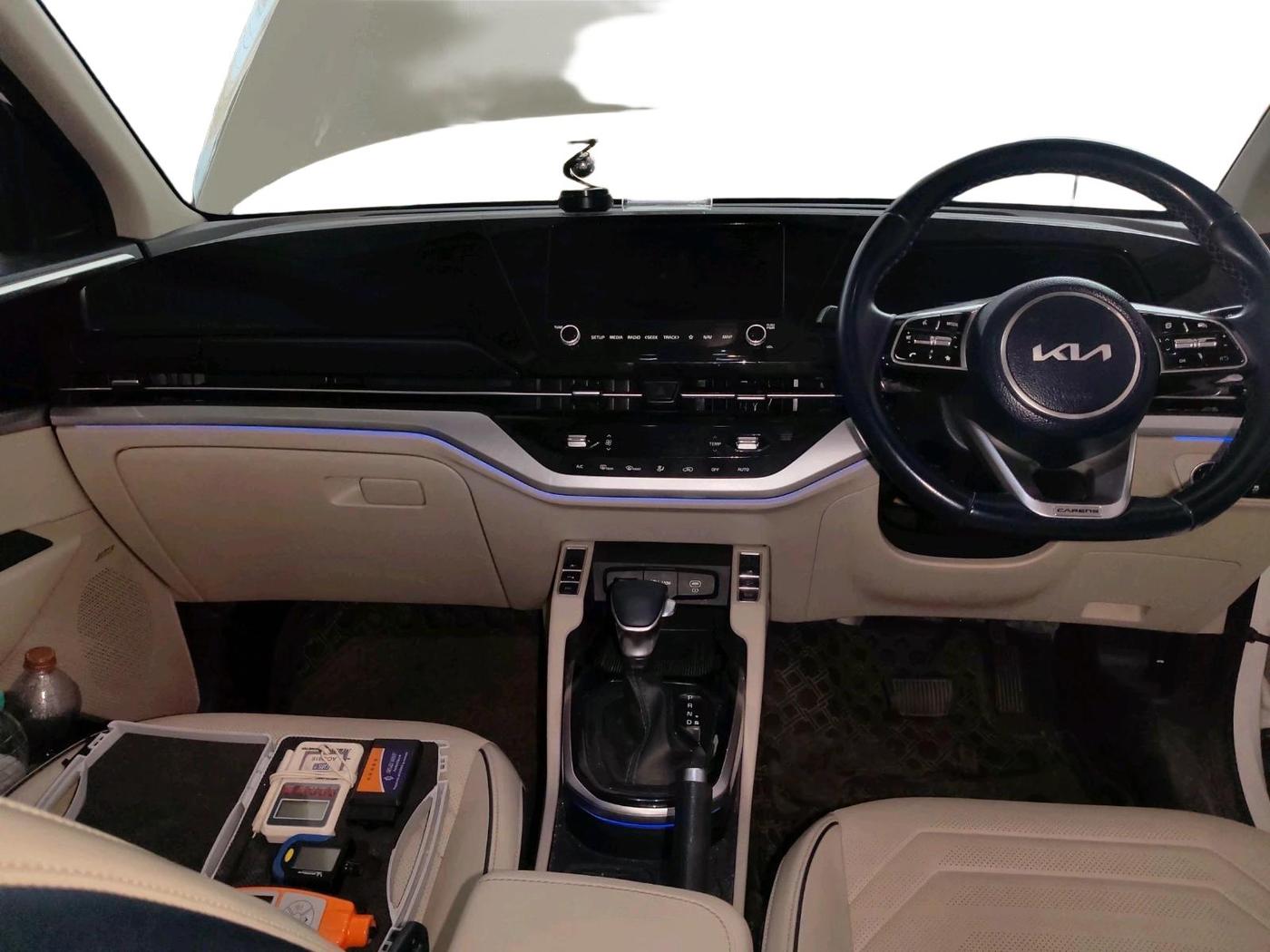 2023 KIA CARENS LUXURY PLUS 1.5 DIESEL AT 6 STR, Diesel, Automatic, 43,453 km, interior