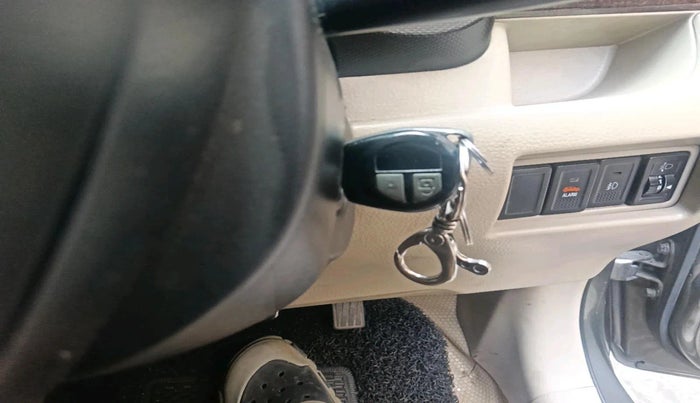 2015 Maruti Swift Dzire VDI, Diesel, Manual, 2,57,015 km, interior