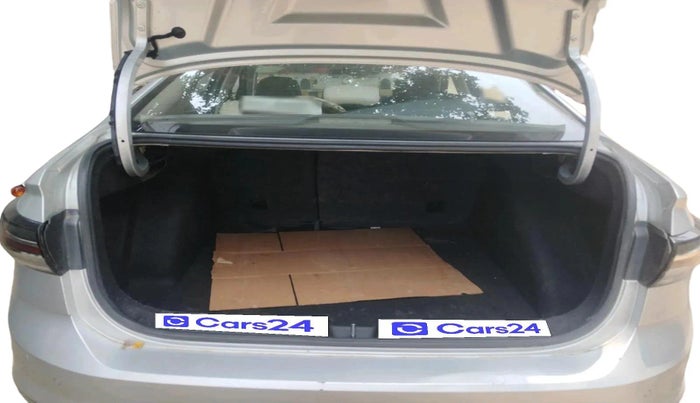2022 Volkswagen VIRTUS HIGHLINE TSI 1.0 MT, Petrol, Manual, 83,851 km, exterior