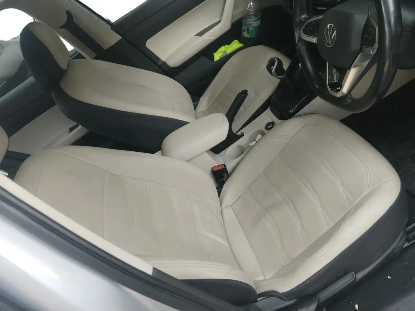 2022 Volkswagen VIRTUS HIGHLINE TSI 1.0 MT, Petrol, Manual, 85,000 km, interior