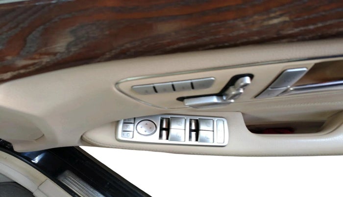 2015 Mercedes Benz E Class E 250 CDI AVANTGARDE, Diesel, Automatic, 1,21,824 km, interior