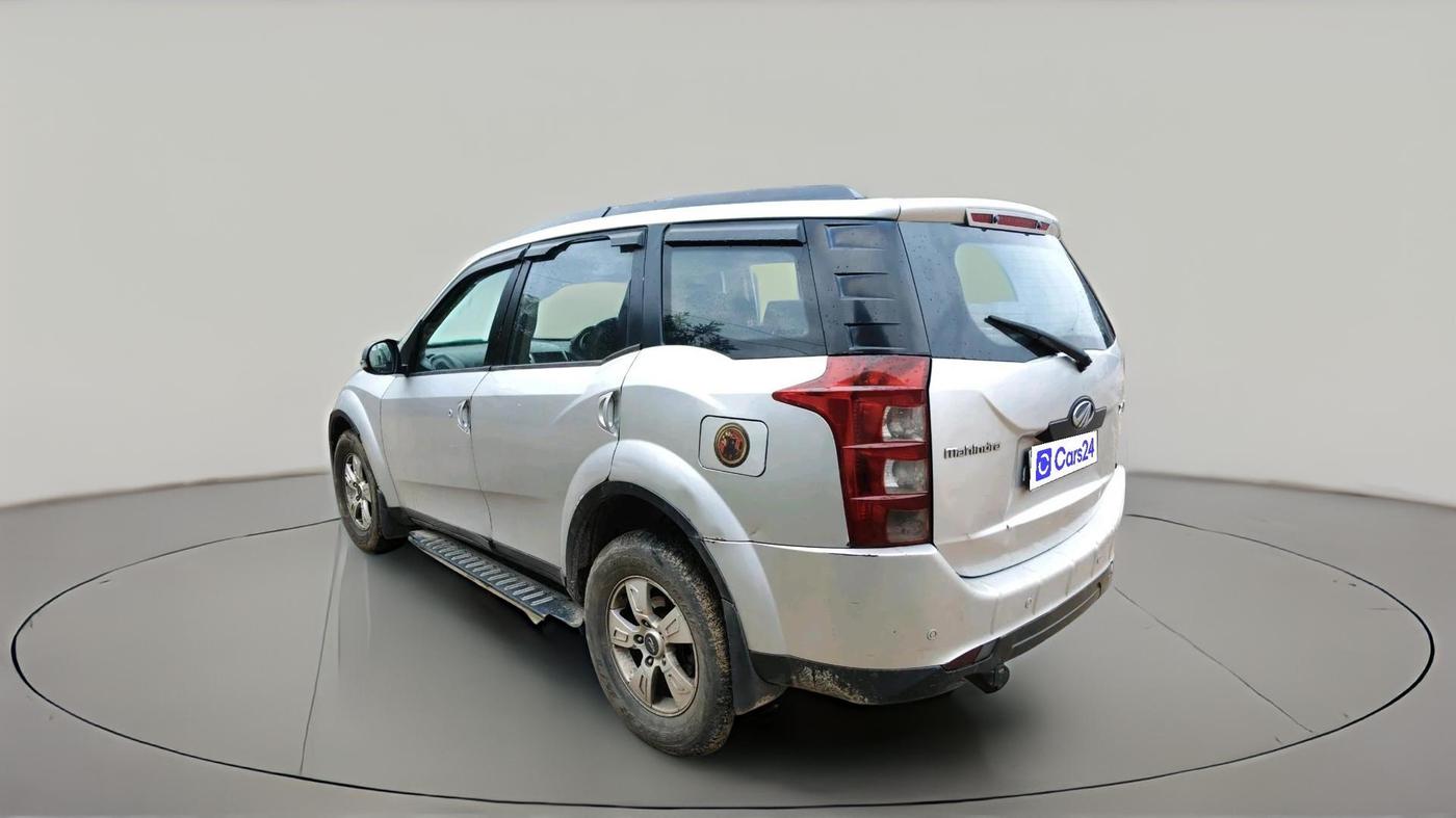 2015 Mahindra XUV500 W8, Diesel, Manual, 1,64,285 km, exterior