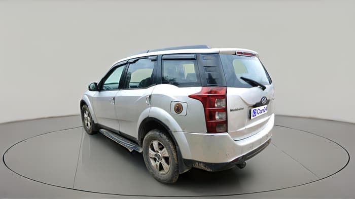 2015 Mahindra XUV500 W8, Diesel, Manual, 1,64,285 km, exterior